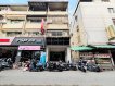 向上市場車水馬龍熱鬧黃金店面